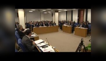 'Gazete basmış birini yardımcı seçtiniz, gençliğe böyle mi örnek olacaksınız?'