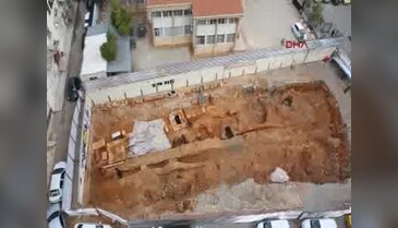 İnşaat kazısından antik mezarlar çıktı