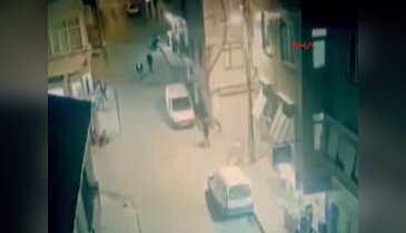 İstanbul'da kıraathaneye saldırı güvenlik kamerasında!