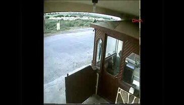 Akkol ve Adıyaman, sahilden 5 kilometre yürüyerek taksiye binmiş