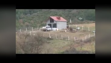 Tarım arazisindeki kaçak yapılar yıkıldı