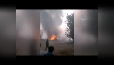 Pakistan'da otomobil petrol tankerine çarptı: 12 ölü, 20 yaralı