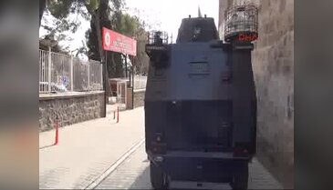Cizre'de öldürülen 8 kişinin cesedi otopsi için Şanlıurfa'da