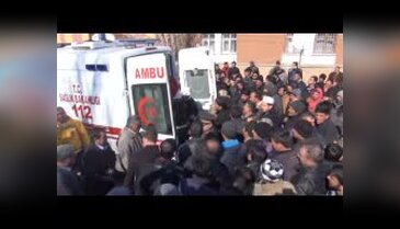 Vanlı şehit, gözyaşları içinde Kürtçe ağıtlarla toprağa verildi