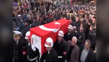 Kocaeli'de şehidi son yolculuğuna 5 bin kişi uğurladı