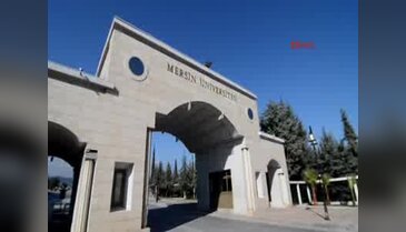55 yaşındaki gazetecilik öğrencisi sınıf birincisi