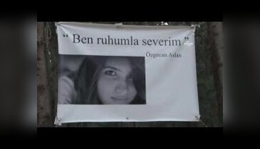 Özgecan mezarı başında dualarla anıldı