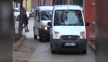 2 ayrı cinayetin şüphelileri aynı evde yakalandı