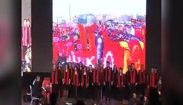 Bakan Süleyman Soylu salonu terk etti