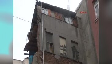İstanbul Beyoğlu'nda 5 katlı bina çöktü -2