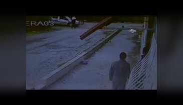 Babasını öldürüp intihar eden gencin son anları kamerada