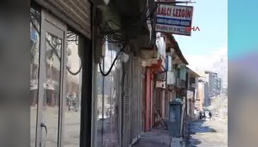 Van ve Hakkari'de kepenkler açılmadı