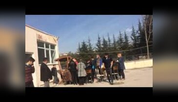 6. kattan birlikte atlayan lise öğrencilerinin cenazesi ailelerine teslim edildi