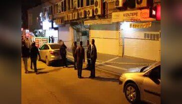 Kaçak bahis oynatılan merkeze el yapımı patlayıcı atıldı: 4 yaralı