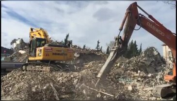 Bursa'da Şehircilik Bakanlığı dönüşüme kendi binasından başladı