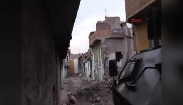 Sur'da PKK'lılara teslim olun çağrısı