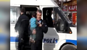 Annesi terk etti, babası 'benden değil' diye sahip çıkmadı