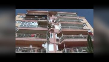 Bursa Gemlik'te şehidin evi bayraklarla donatıldı