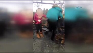 Kız öğrenci hemcinsini öldüresiye dövdü