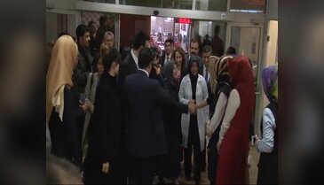 Sare Davutoğlu'ndan Bursa'da beşizlere ziyaret