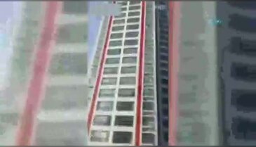 33 katlı binadan böyle atladı