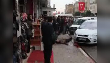 Yanarak 5'inci kattan atlayan genç öldü
