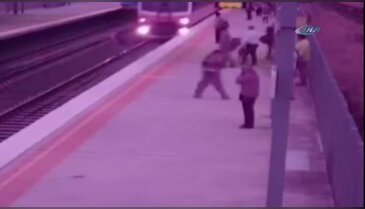 Metroda ölümle burun buruna