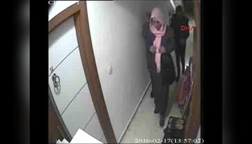 3 kadının hırsızlık girişimi kamerada