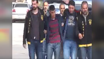 Suriyeli kadının çantasını kapıp kaçtı