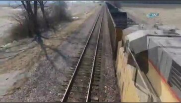 Yaklaşık 200 vagonluk tren!