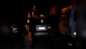 Kaçan firari aracıyla ekip otosuna çarptı: 1 yaralı