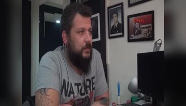 Şehit babasını, dövmeyle ölümsüzleştirdi
