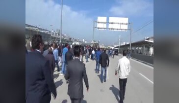 Bursa'da haklarını arayan emekçilere biber gazıyla müdahale edildi!