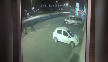 İnegöl'de hurdaya dönen araçta 3 kişi yaralandı