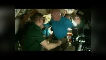 Astronot ve kozmonotlar bir yıl sonra Dünya'ya döndü