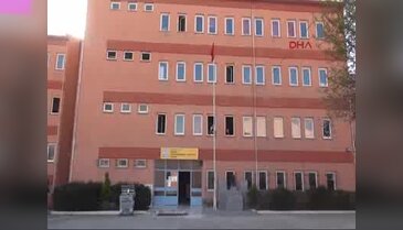 Tacizle suçlanan lise müdürü tutuklandı