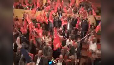 Meral Akşener partililerle bir araya geldi