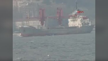 Rus gemisi İstanbul Boğazı'ndan geçti
