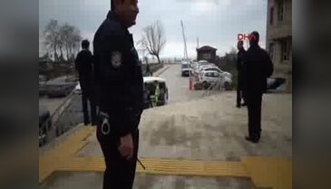 Annesinin evlendiği inşaat işçisini öldürdü