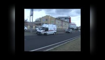 İki bacağı kopan hastayı taşıyan ambulans kaza yaptı: 3 yaralı