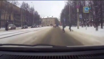 Polis küçük çocuğun hayatını böyle kurtardı