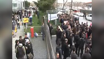 Zaman gazetesi önünde hareketlilik -3