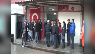 Şehit polis, sağanak yağmurla uğurlandı