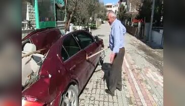 Çanakkale Küçükkuyu'yu hortum vurdu