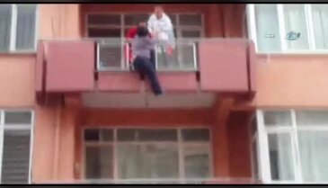 Ölüme atlamak üzereyken kurtarıldı