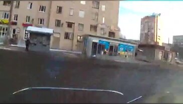 Kadın sürücü pedalları karıştırınca...