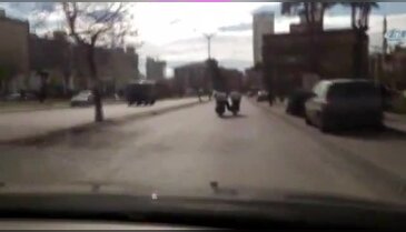 Motosikletli kuryelerin tehlikeli oyunu