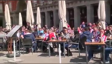 Hollandalı taraftarların çirkin eğlencesi