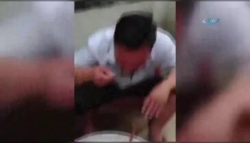 Balıkları canlı canlı yediler!