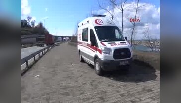 Ambulans çarpan öğretmen hayatını kaybetti